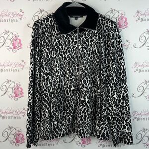 Jones Studio sweater zip up cheetah animal print black White Leopard Print Top